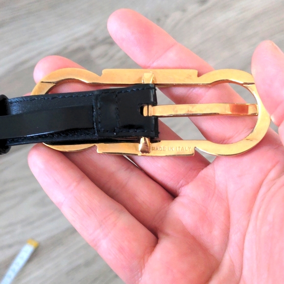 Salvatore Ferragamo patent leather belt, gold buckle, Small - Picture 3 of 8